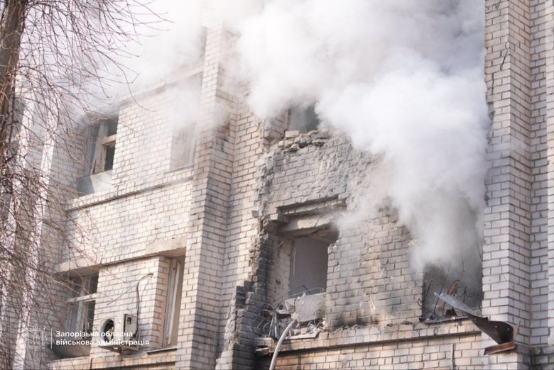 Удар РФ по пологовому будинку в Запоріжжі