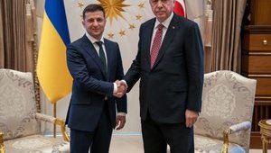Erdogan arrives in Kyiv