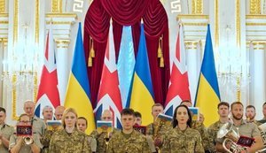 Пісня-символ України: до Дня Незалежності оркестри Британії та ЗСУ виконали "Ой у лузі червона калина". ВIДЕО