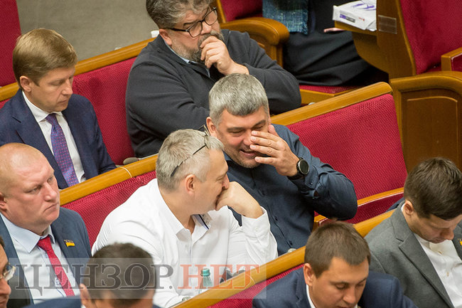 Стефанчук и Регламент, рассказ от Шуфрича и предложение к Шинкаренко вечером решить вопрос зп, - рабочий день ВР 2 октября 08