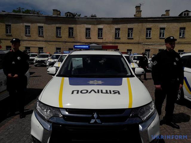 Япония передала МВД 635 автомобилей Mitsubishi Outlander PHEV 04