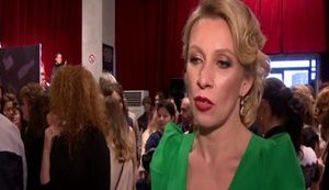 Пісня, написана представницею МЗС РФ Захаровою і присвячена російським солдатам у Сирії, прозвучала під час церемонії покладання квітів у Кривому Розі. ВIДЕО