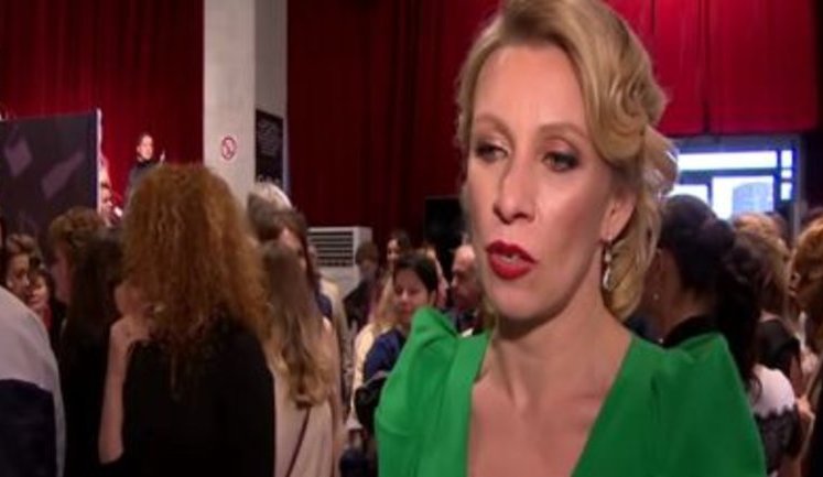 Пісня, написана представницею МЗС РФ Захаровою і присвячена російським солдатам у Сирії, прозвучала під час церемонії покладання квітів у Кривому Розі. ВIДЕО