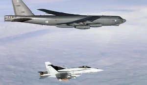 США провели навчання з ядерним бомбардувальником В-52Н за 50 км від кордону з РФ