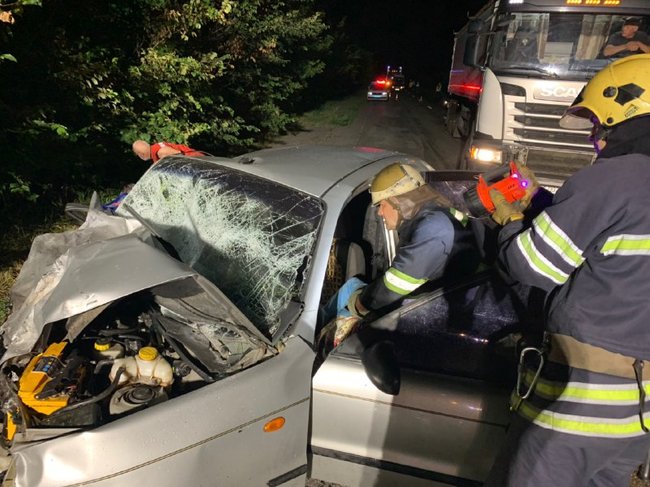 Чотири людини загинули, одну травмовано внаслідок ДТП на Київщині, - ДСНС 02 Чотири людини загинули, одну травмовано внаслідок ДТП на Київщині, - ДСНС 02