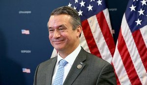 Конгресмен США Дон Бейкон закликає не тиснути на Україну