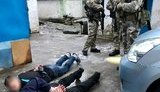 Нацполиция подтверждает нападение на полицейских при составлении админпротокола на Киевщине: преступники задержаны, изъято оружие и боеприпасы. ВИДЕО