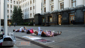 "Він вам не дзвонить - значить, його вже нема". Матері військовслужбовців розповіли про те, чому ніхто не шукає зниклих на Донбасі
