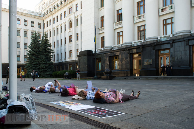 Він вам не дзвонить - значить, його вже нема. Матері військовслужбовців розповіли про те, чому ніхто не шукає зниклих на Донбасі 01