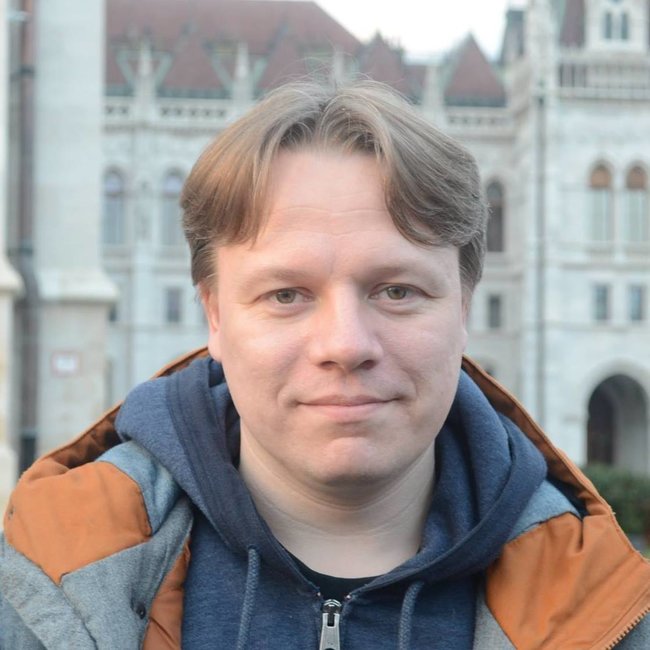 Треба відкривати нові теми й документи. Інакше ольгинські тролі знову писатимуть, що Бандера – фашист, а ми знову розвінчуватимемо цей міф, і так по колу, - директор архіву СБУ Андрій Когут 01
