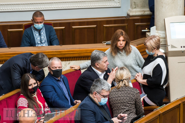 Присяга Аксенова под крики Ганьба!, беседа Власенко и Шуфрича, сообщение Шахову: Сергуня камасутру забрать? Или будешь изучать?, - работа ВР 19 мая 33