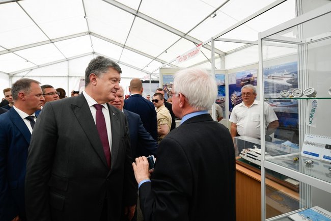 Порошенко открыл новые мощности холдинга Вадатурского 03