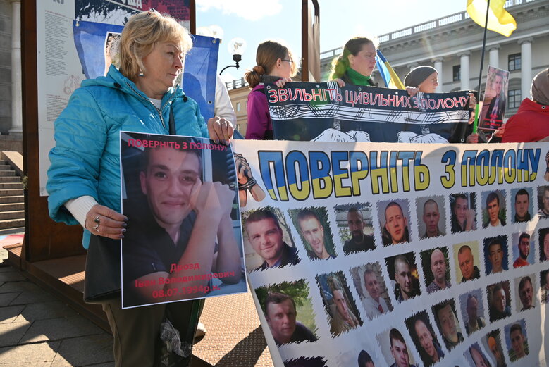 У Києві відбулася акція на підтримку цивільних жертв насильницьких зникнень 16
