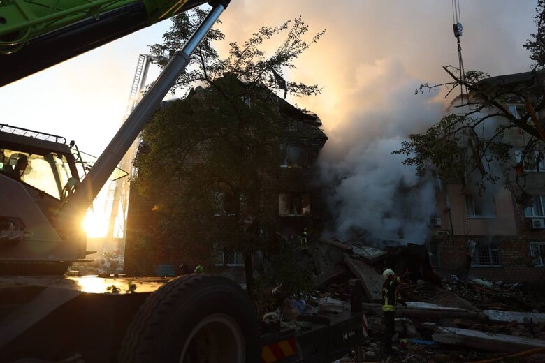 Newly formed Delta unit rescues Kyiv residents from under rubble after rocket attack