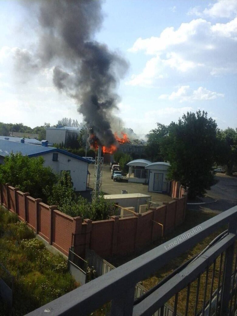 Armed Forces hit Rashist barracks in occupied Yasynuvatya 01