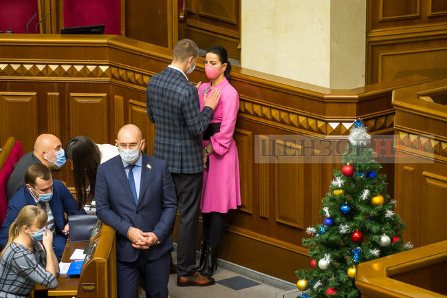 Приглашение на рюмку после принятия бюджета от Перебийниса, проблемы Литвиненко с ГФС, Третьякова откладывает деньги на пенсию, - день работы ВР 15 декабря 21