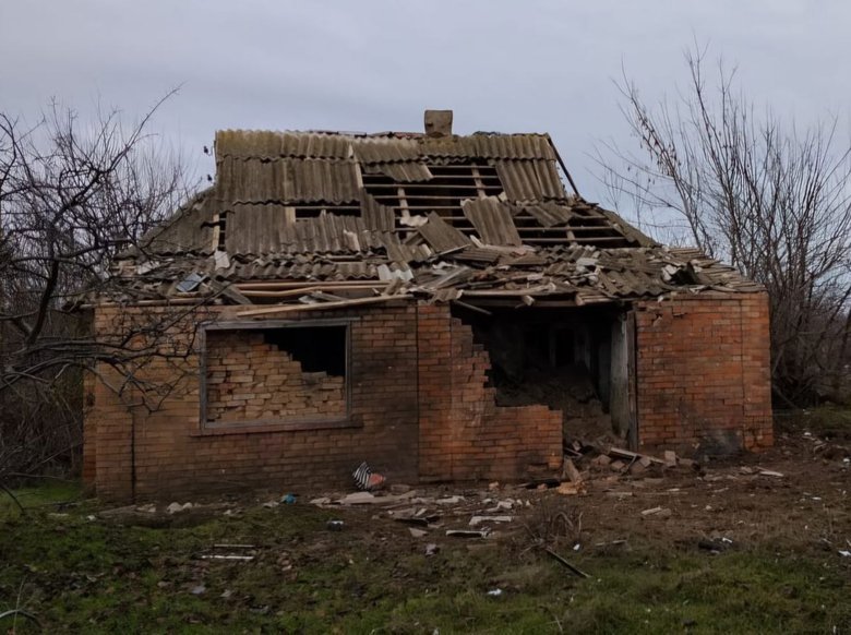 Пошкоджені будинки, АЗС та інфраструктура: наслідки атак по Нікопольщині