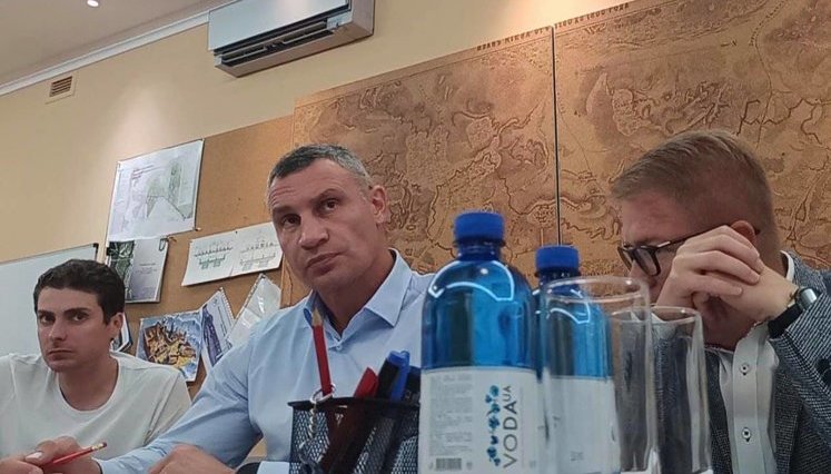 Незаконная застройка на Никольской слободке: Кличко поручил заблокировать проезд к стройплощадке. ФОТОрепортаж
