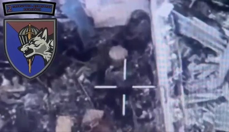 Каструля як РЕБ: окупант на Донеччині намагався сховатися від українських операторів дронів. ВIДЕО