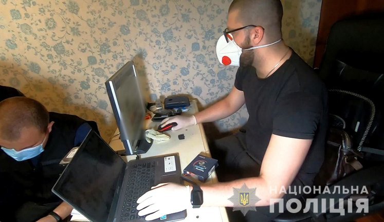Подозреваемых в создании более 300 порносайтов задержали на Одесчине, - Нацполиция. ВИДЕО+ФОТОрепортаж