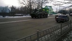 В окупований Сімферополь зайшла колона військової техніки РФ, - Центр інформації про права людини. ФОТОрепортаж
