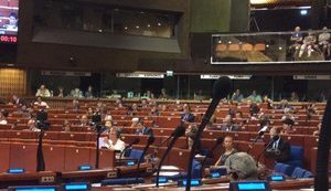 ПАСЕ запустила процедуру импичмента "друга Кремля" Аграмунта, - депутаты. ФОТО