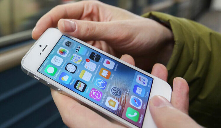 Через масові відключення інтернету популярність SMS-повідомлень у РФ зросла вперше за 12 років