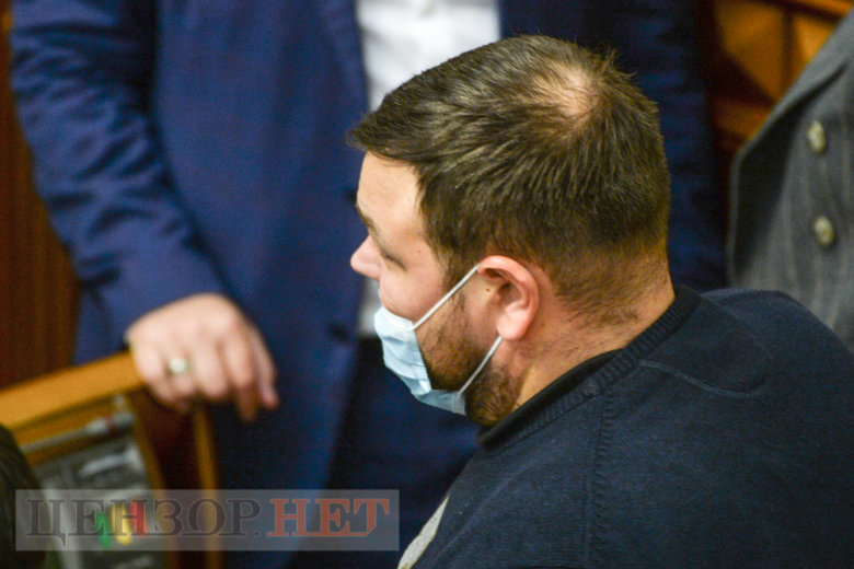 Слуги народа смеются над политическими мемами, выход Сохи из СН, разговор Разумкова с Николаенко и игра на телефоне Задорожного, - работа Рады 30 ноября 16