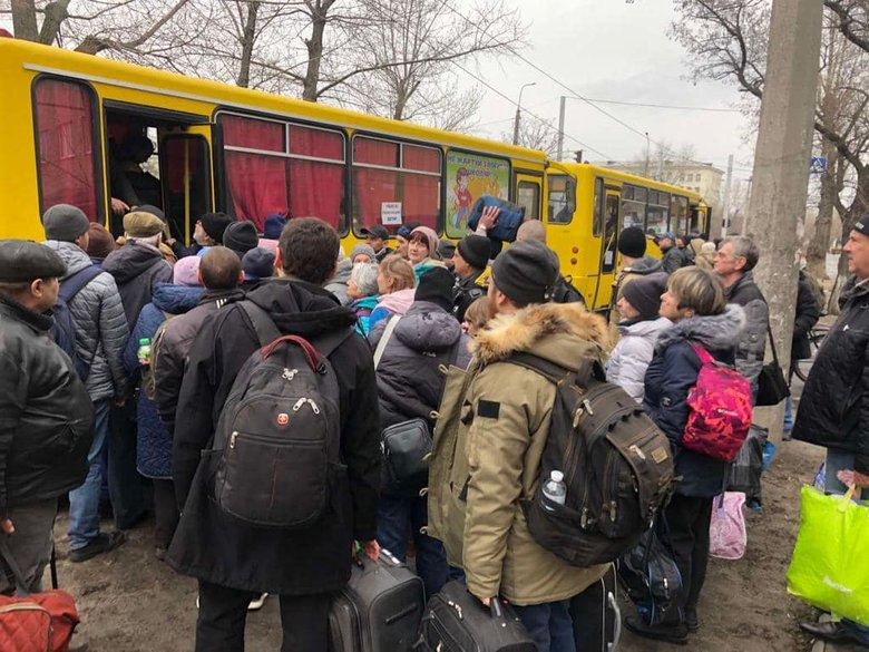 За сьогодні з Луганщини вдалось евакуювати понад 1700 мешканців, - Гайдай 02
