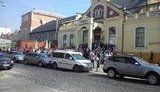 Величезна черга за візами у Львові: "Достатньо позбавити людей можливості заробити собі на хліб". ФОТО дня