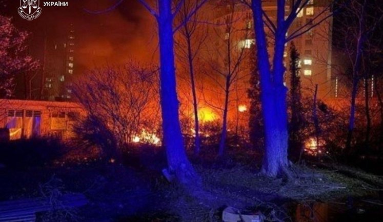 Россия делает ставку на войну и не заслуживает какого-либо смягчения глобальной политики и снятия санкций, - Зеленский