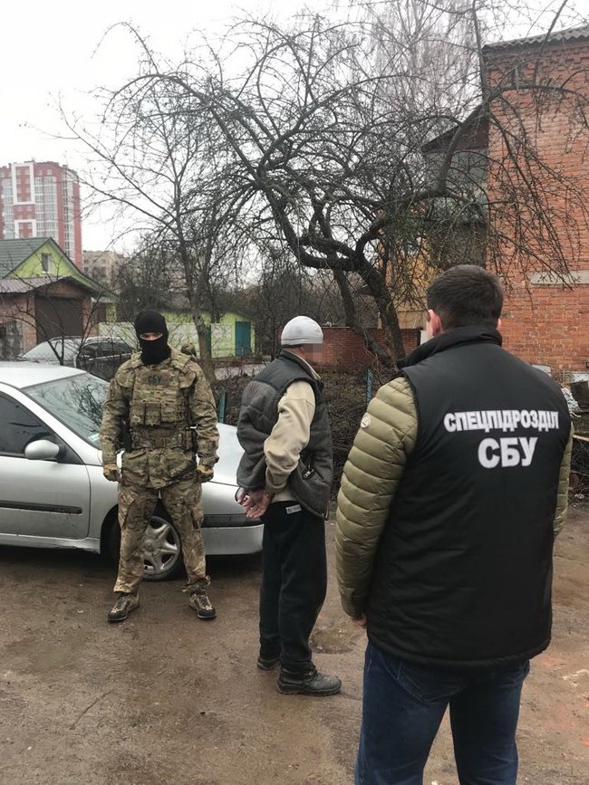 Торговця зброєю затримано в Хмельницькому, - СБУ 01