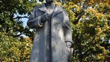 Внук Ватутина согласен на перенос могилы деда из Киева, но с "военными почестями"