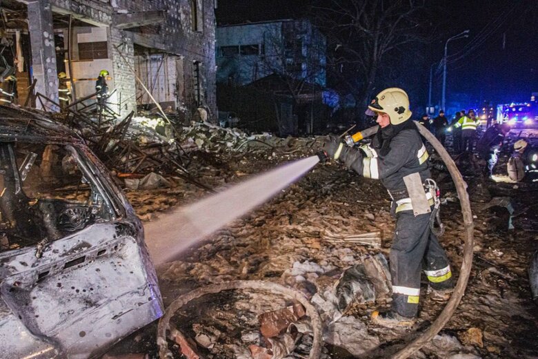 Number of victims in Kharkiv increased to 12, hotel was damaged. Enemy dropped aerial bombs on village in Kharkiv region, woman was killed 08
