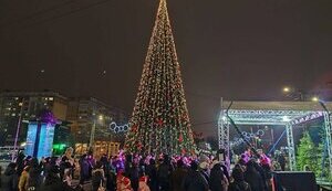 Новорічна ялинка у центрі Кишенева