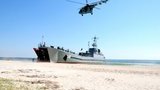 Навчання "Сі Бриз-2018": Українські та молдавські військові десантувалися з вертольотів у заданих координатах на морському узбережжі. ФОТОрепортаж