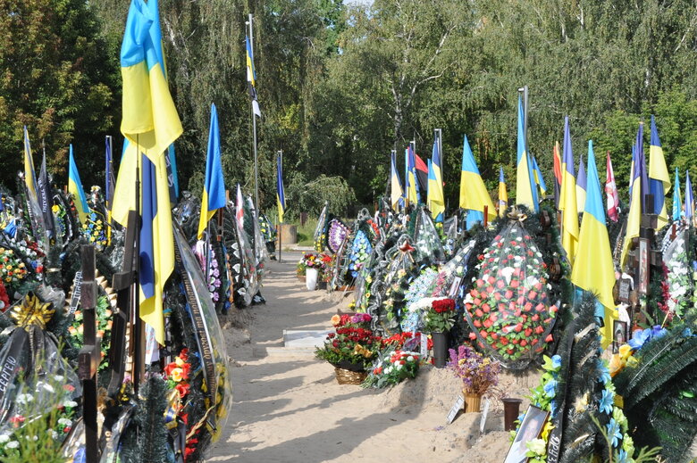 Kyiv. Alley of Heroes at Lysove cemetery. Rows of flags over Ukrainian soldiers’ graves 04