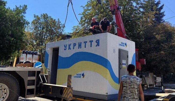 Mobile concrete shelters were installed in Beryslav and Chervony Mayak in the Kherson region. PHOTOS