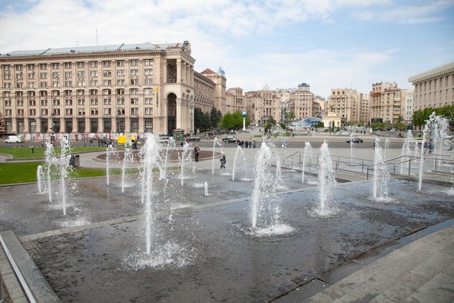 У центрі Києва запрацювало 6 фонтанів 10