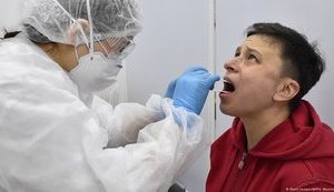 Частные лаборатории проводят 30% всех ПЦР-тестов, - Ляшко. ВИДЕО
