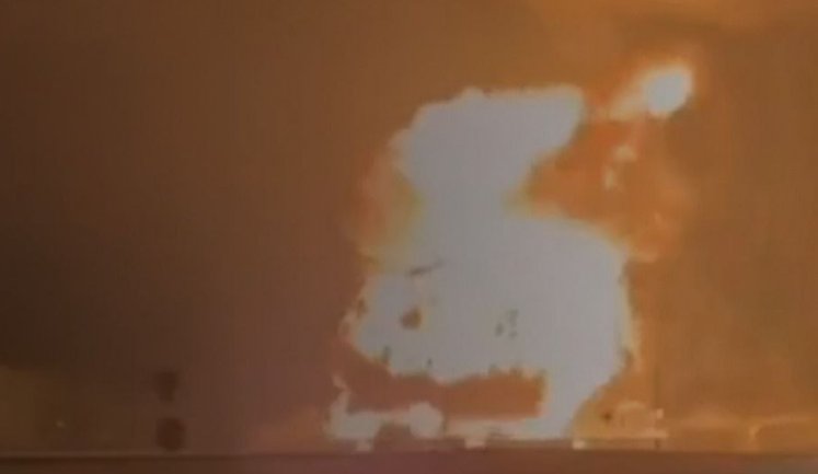 Уражено нафтобазу в Бєлгородській області РФ та склад рашистів на ТОТ Донеччини, - Генштаб ЗСУ