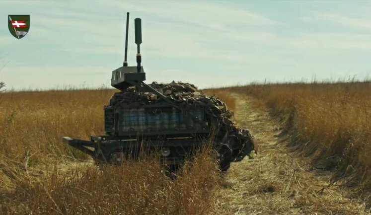 Defense Forces showcase battlefield robots: "They lay mines, save, and supply". VIDEO