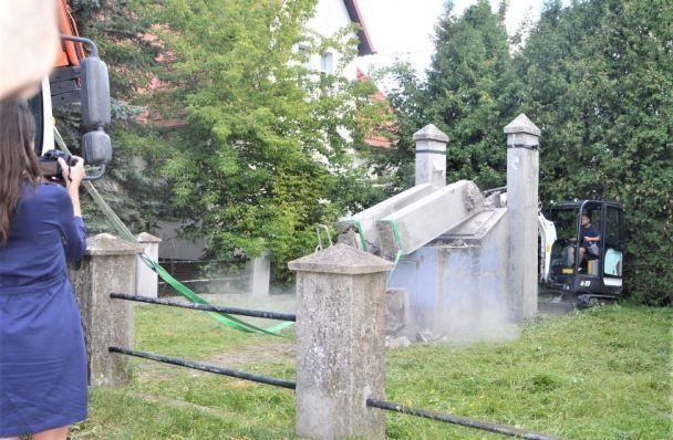 У польському місті Мальборк знесли пам’ятник Червоній армії 03 У польському місті Мальборк знесли пам’ятник Червоній армії 03