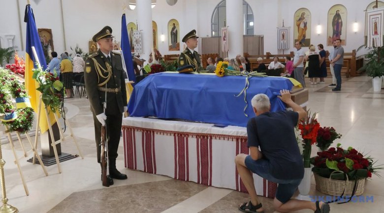 Перепоховання Коновальця