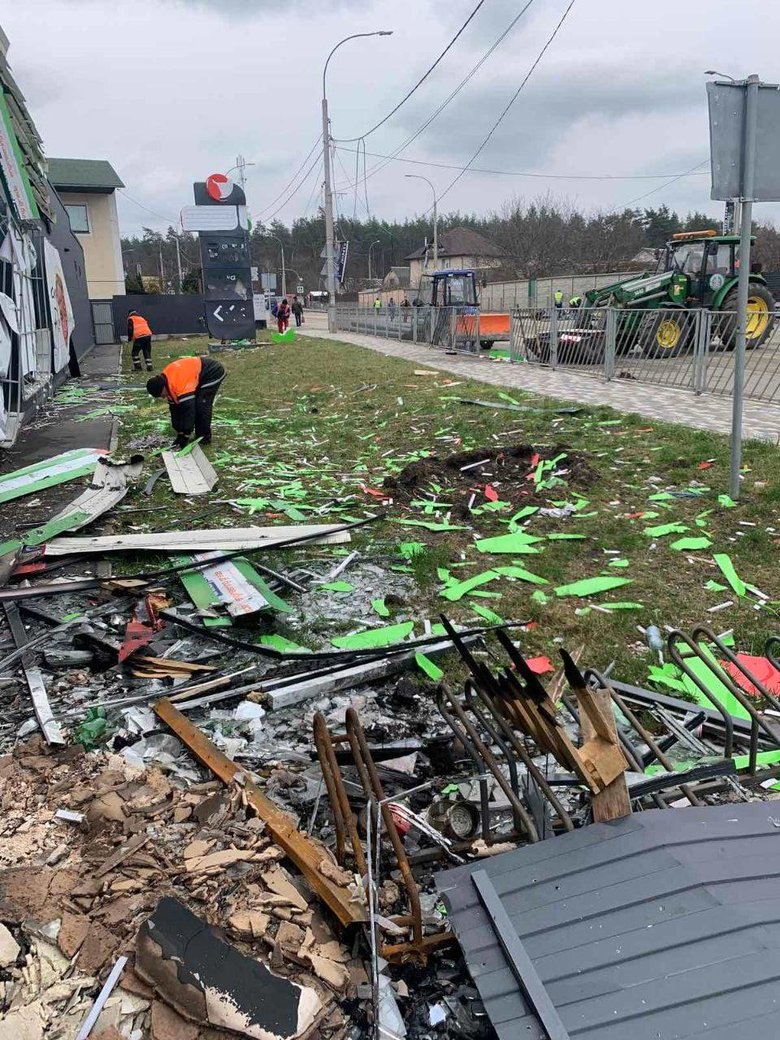 Over 16 kilometers of streets cleaned in Irpin 04