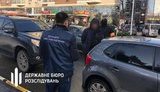ДБР на Київщині затримало слідчого поліції під час одержання $2 тис. хабара. ФОТОрепортаж