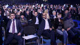 "Порваны паруса, поломан руль…"