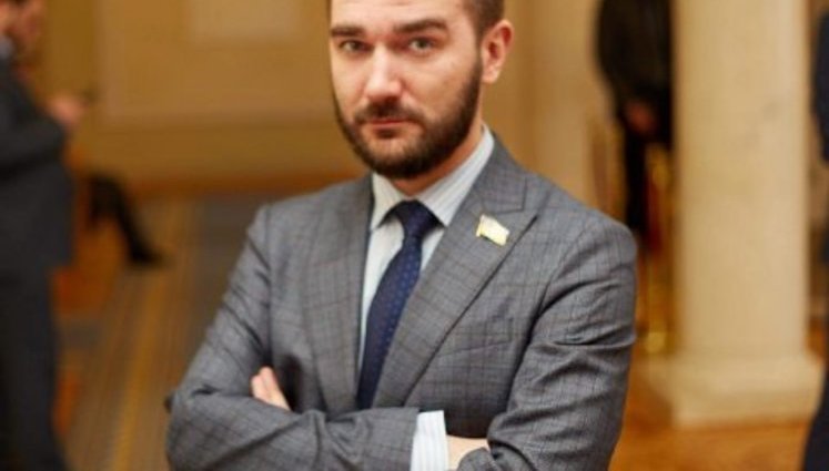 Нардеп Юрченко подрался с Леросом в кулуарах Рады. ВИДЕО (обновлено)