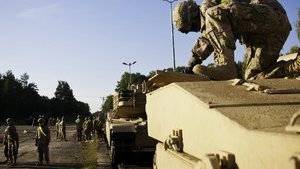 Операція Atlantic Resolve: підрозділи 1-ої американської бронетанкової бригади прибули в Європу