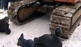 Как штурмовали Ай-Петри: татары бросались под бульдозер и угрожали себя взорвать. ФОТОрепортаж.